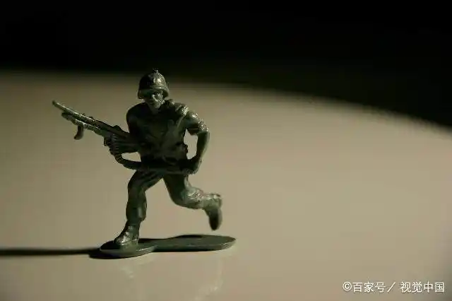 怎么制作暗区突围外挂-网络游戏外挂 灰色